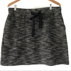 LOFT Large skirt black and white